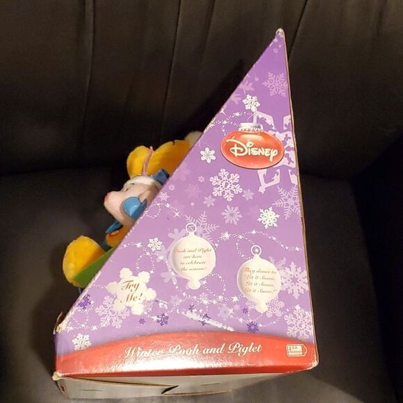 VINTAGE Winter Pooh & Piglet Musical Plush - Picture 7 of 7